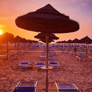 https://hotel-caesar-misano-adriatico.emilia-romagnahotels.net