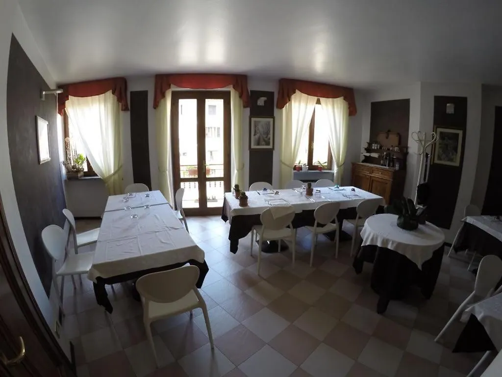 Hotel Ristorante Centrale Vestone 2*,