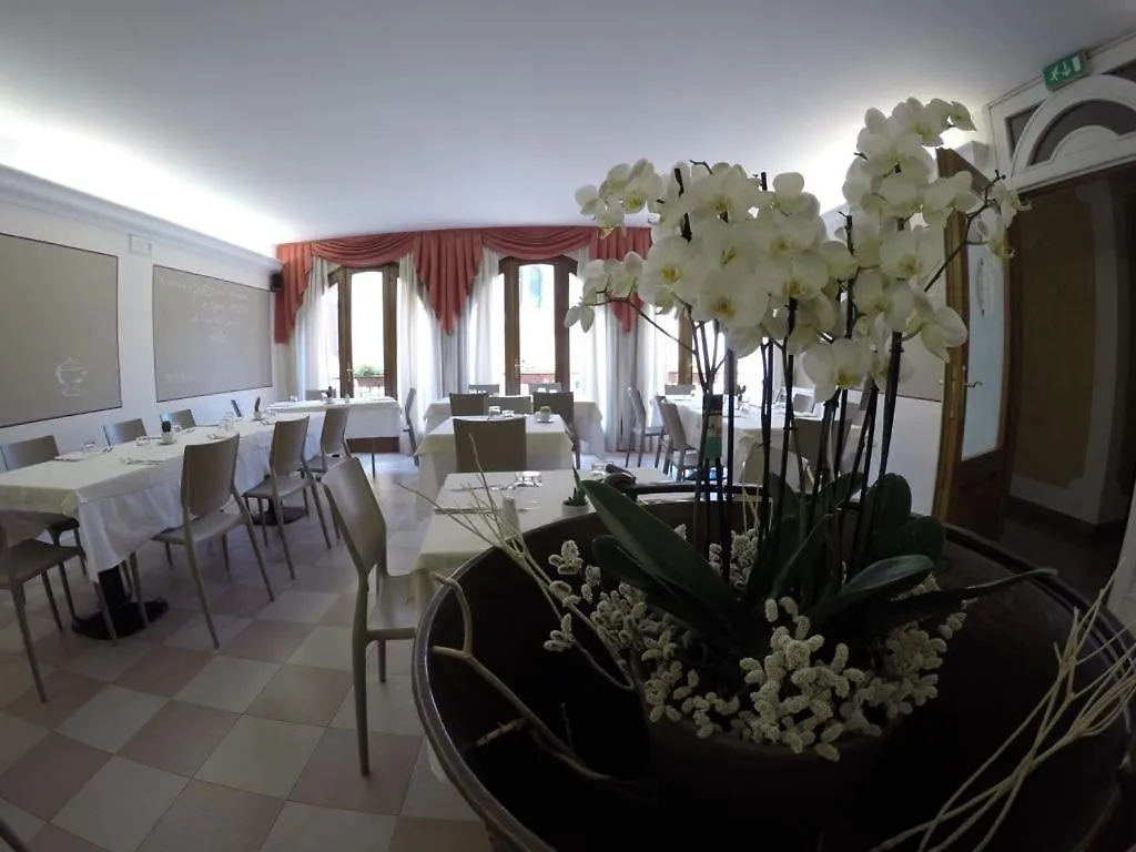 Hotel Ristorante Centrale Vestone